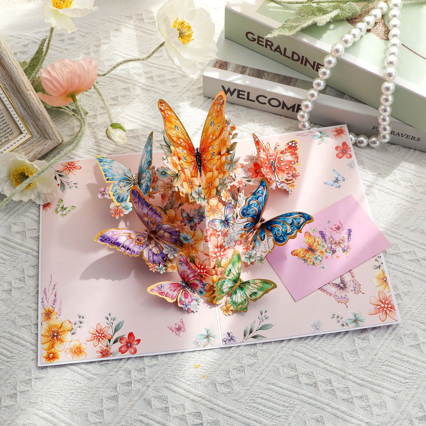 3D Pop-Up elegante Schmetterlings-Blumenstrauß Grußkarte