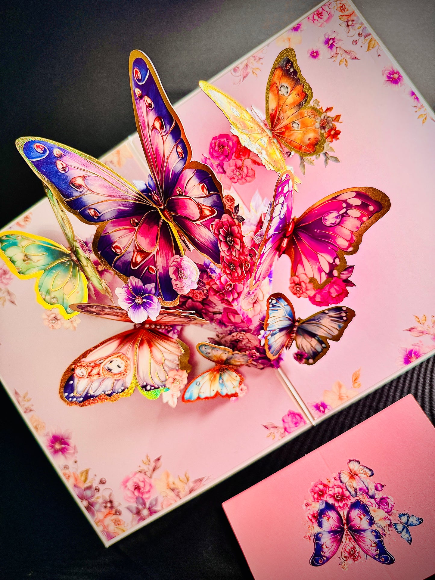 3D Pop-Up elegante Schmetterlings-Blumenstrauß Grußkarte